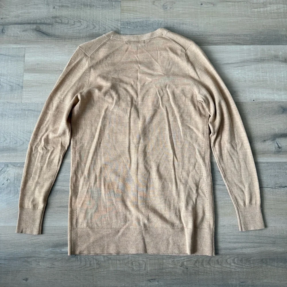 Banana Republic beige merino wool v neck cardigan - Small - Picture 4 of 4